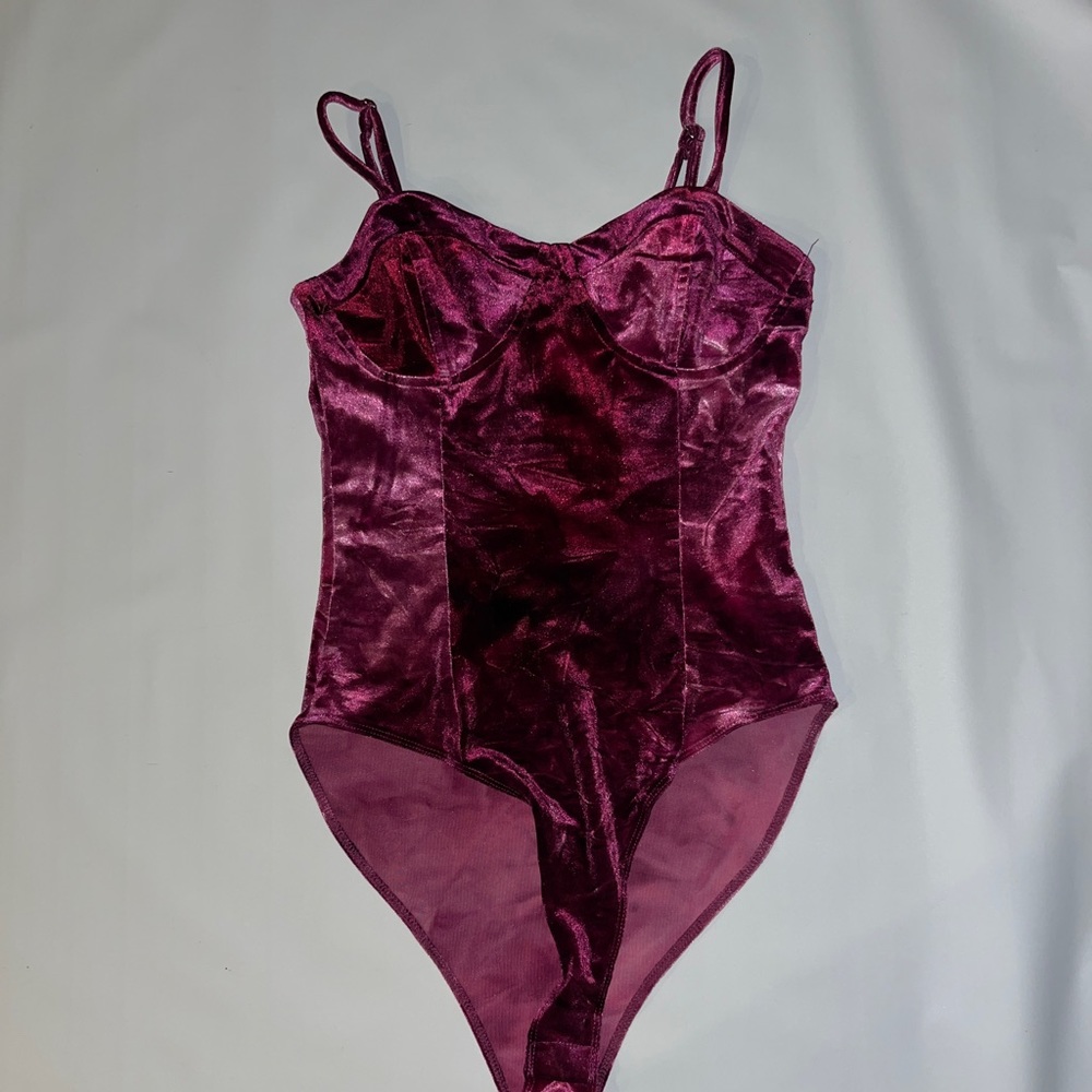 velvet burgundy bodysuit forever 21
